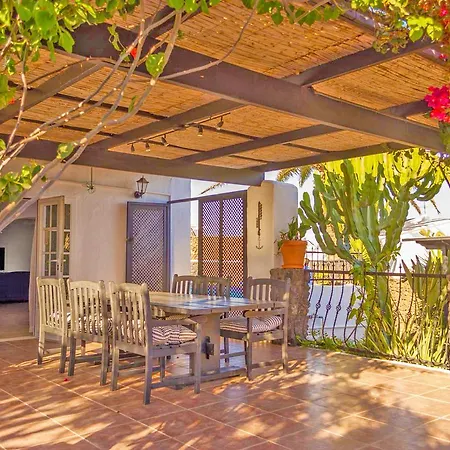 Villa Jessica Suites