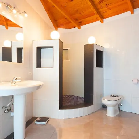 Villa Jessica Suites *