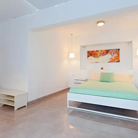 Jessica Suites * Tias