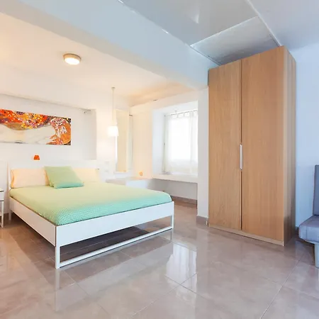 Jessica Suites Villa